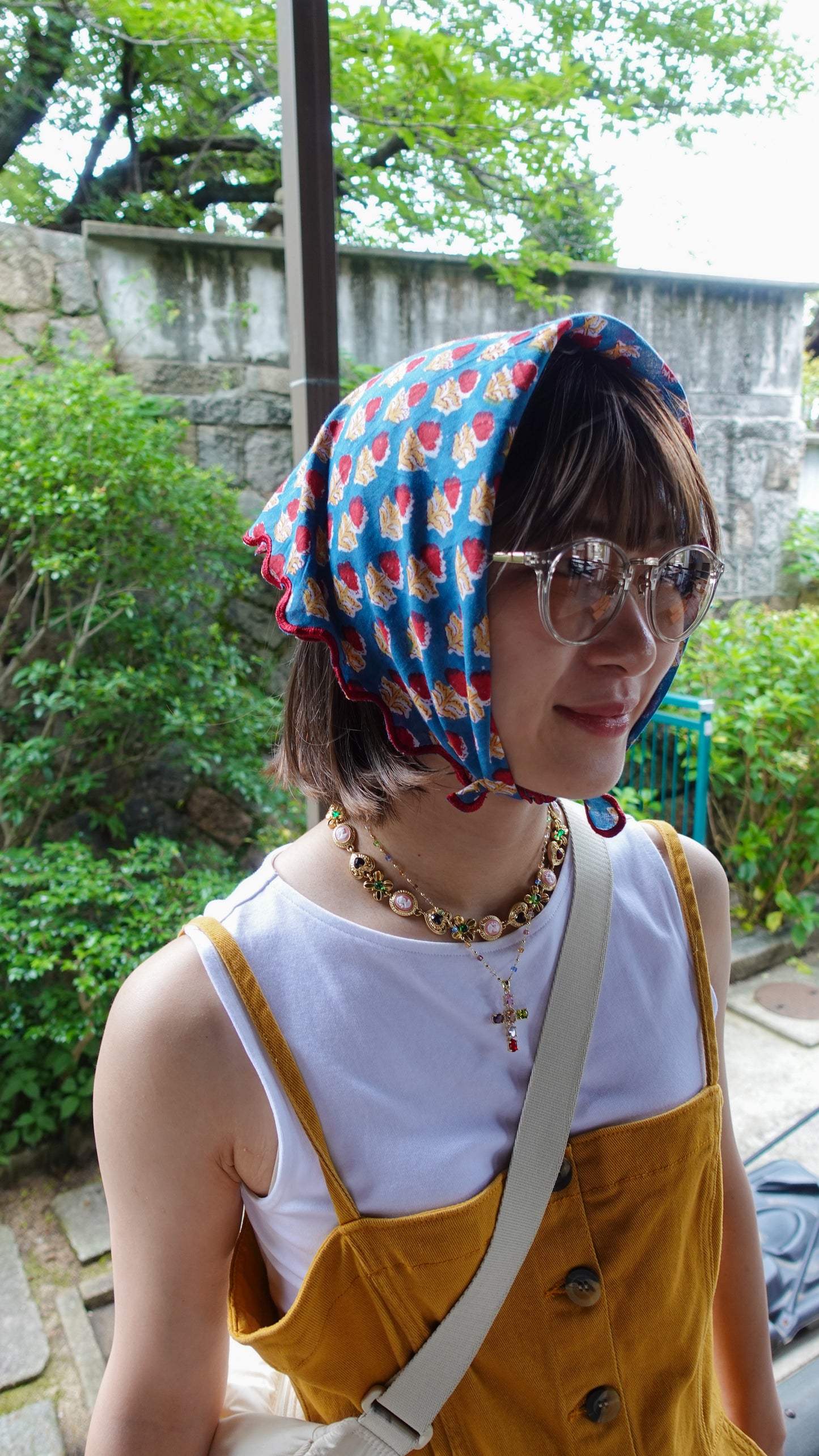 ブロックプリント ウェーブ刺繍ハンカチ Dahlia