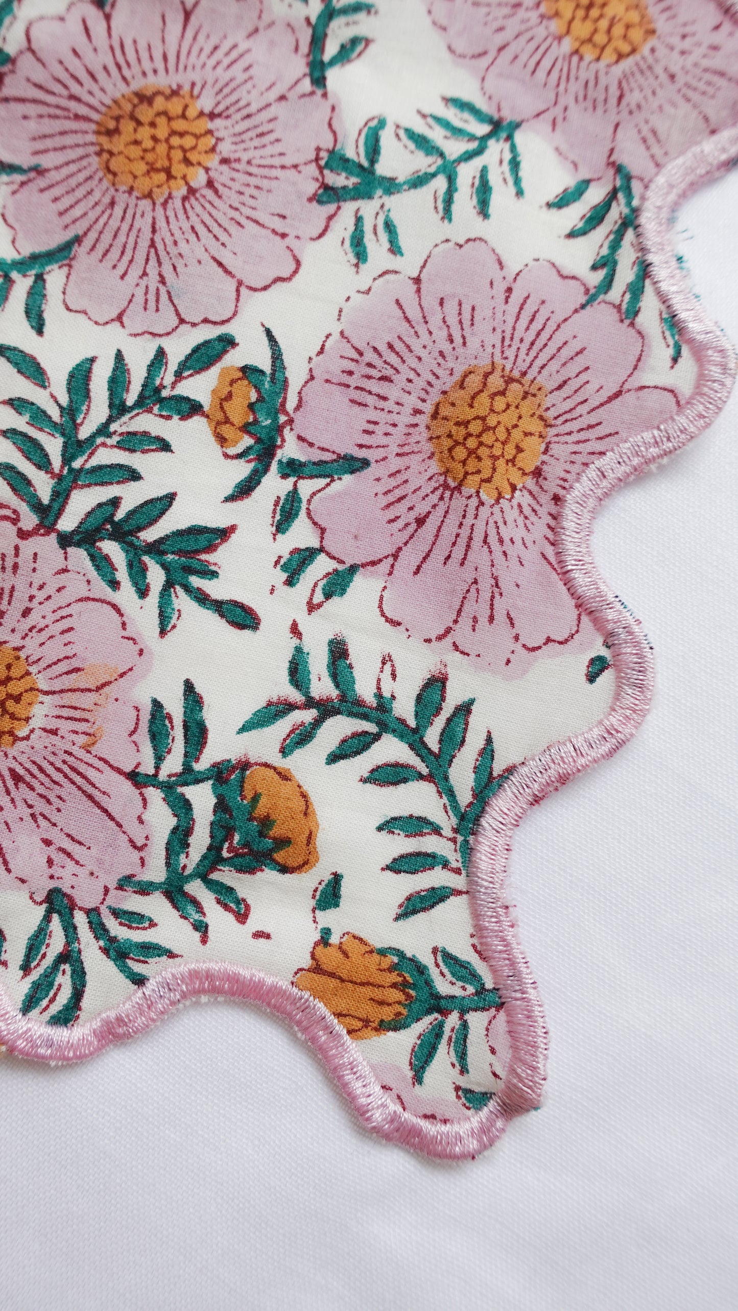 ブロックプリント ウェーブ刺繍ハンカチ Daisy