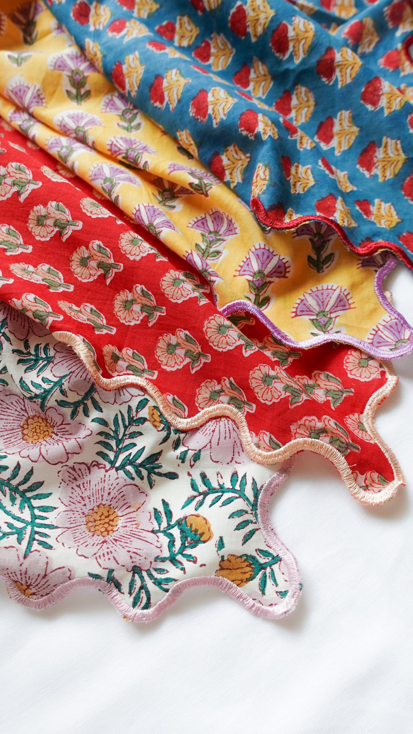 ブロックプリント ウェーブ刺繍ハンカチ Himeshaga