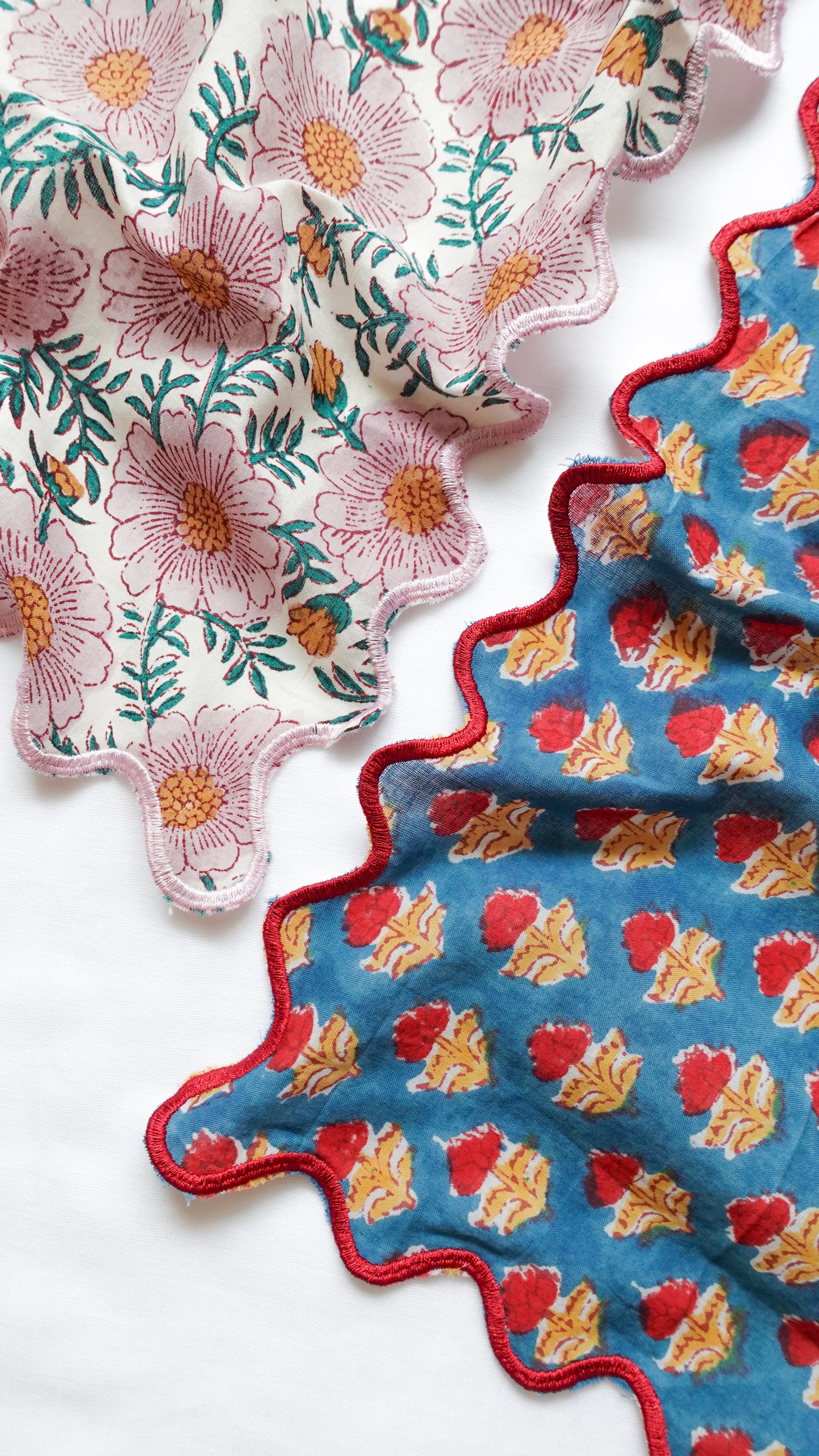 ブロックプリント ウェーブ刺繍ハンカチ Dahlia