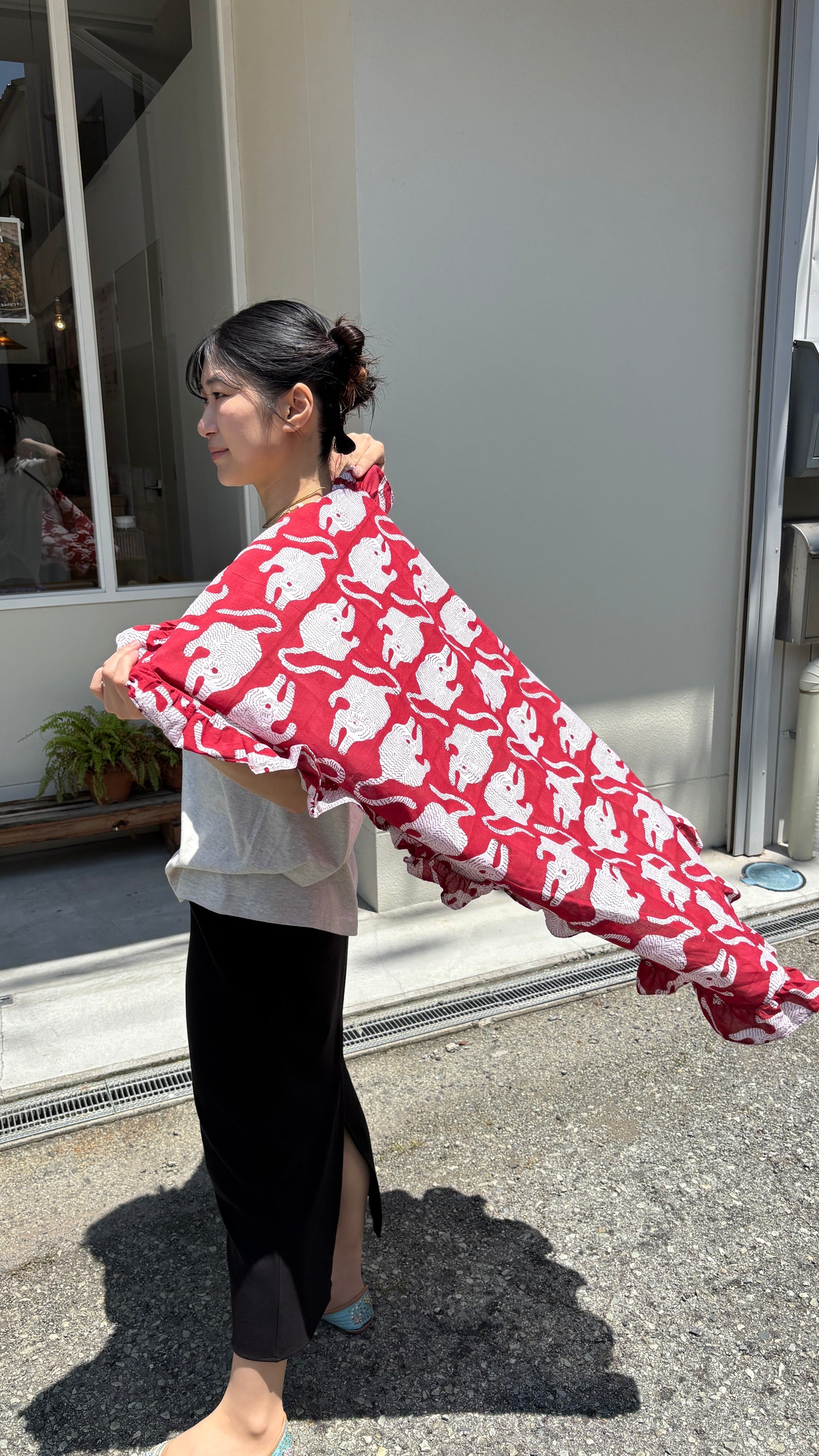 タイガーフリルラウンドスカーフ Red