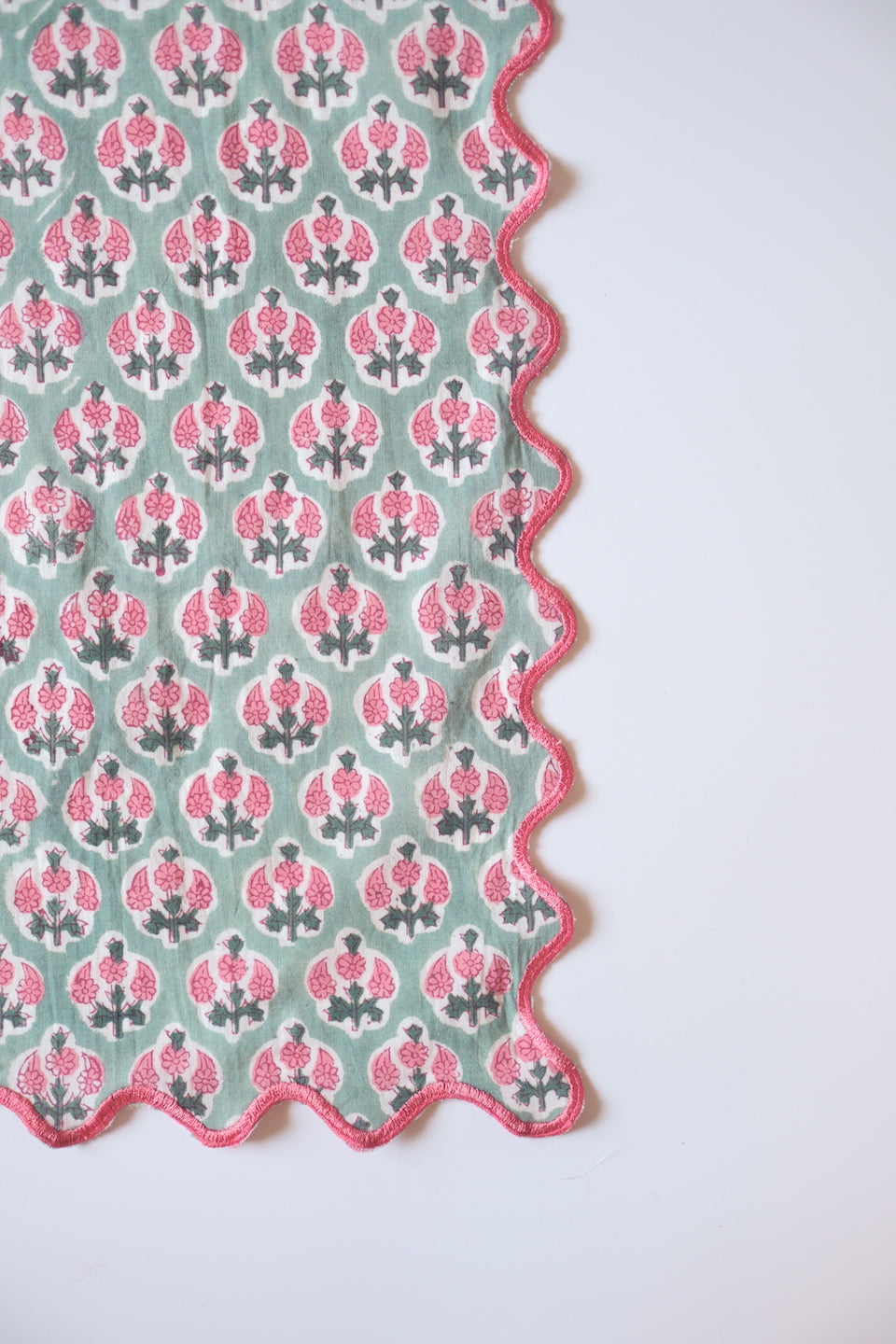 ブロックプリント ウェーブ刺繍ハンカチ Piony