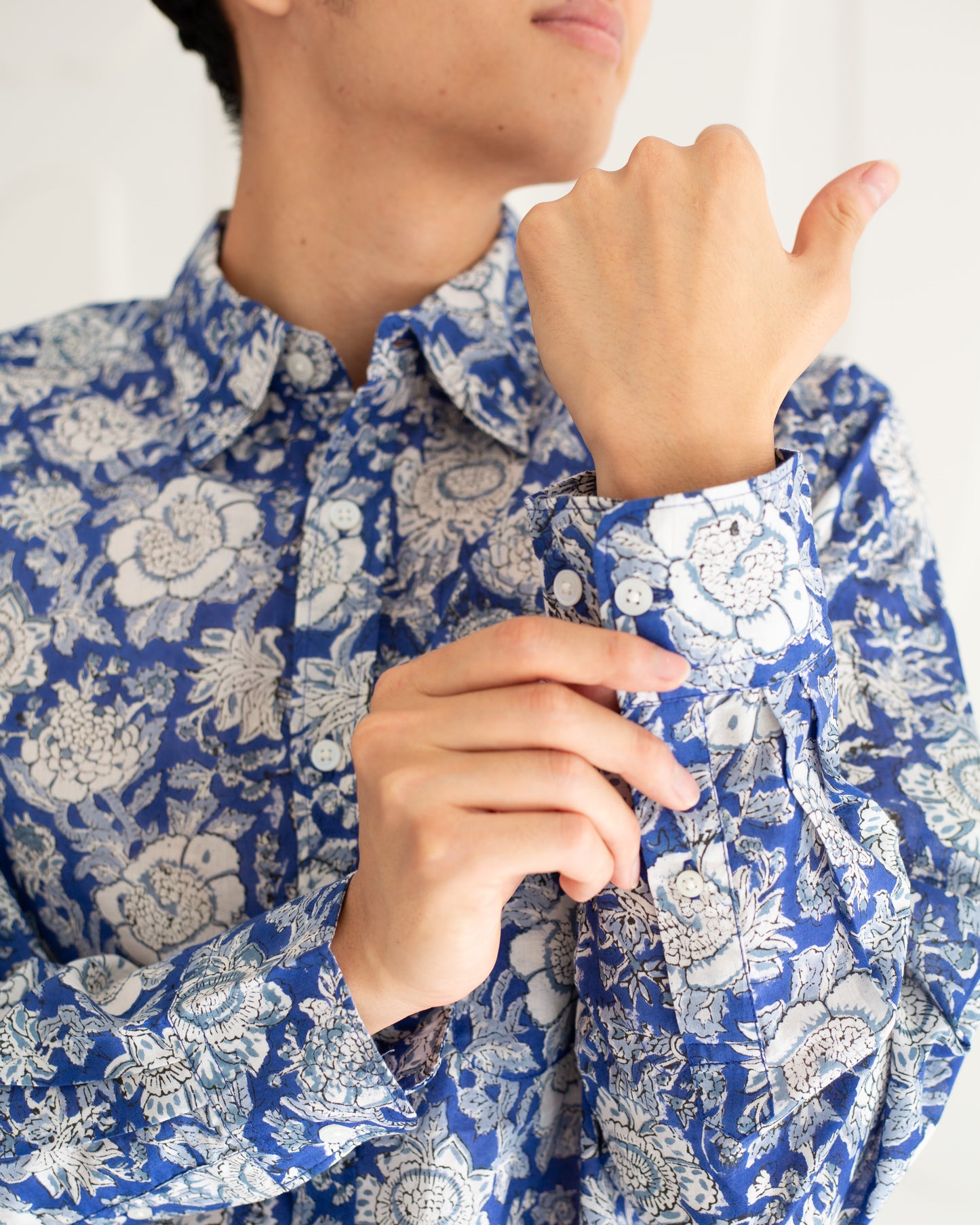 ブロックプリント ユニセックス ロングスリーブシャツ Cobalt blue