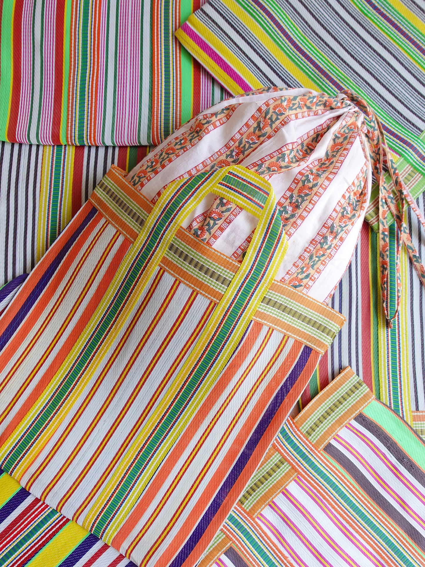 【orange stripe】ストライプナイロンマルシェバッグwithブロックプリント巾着