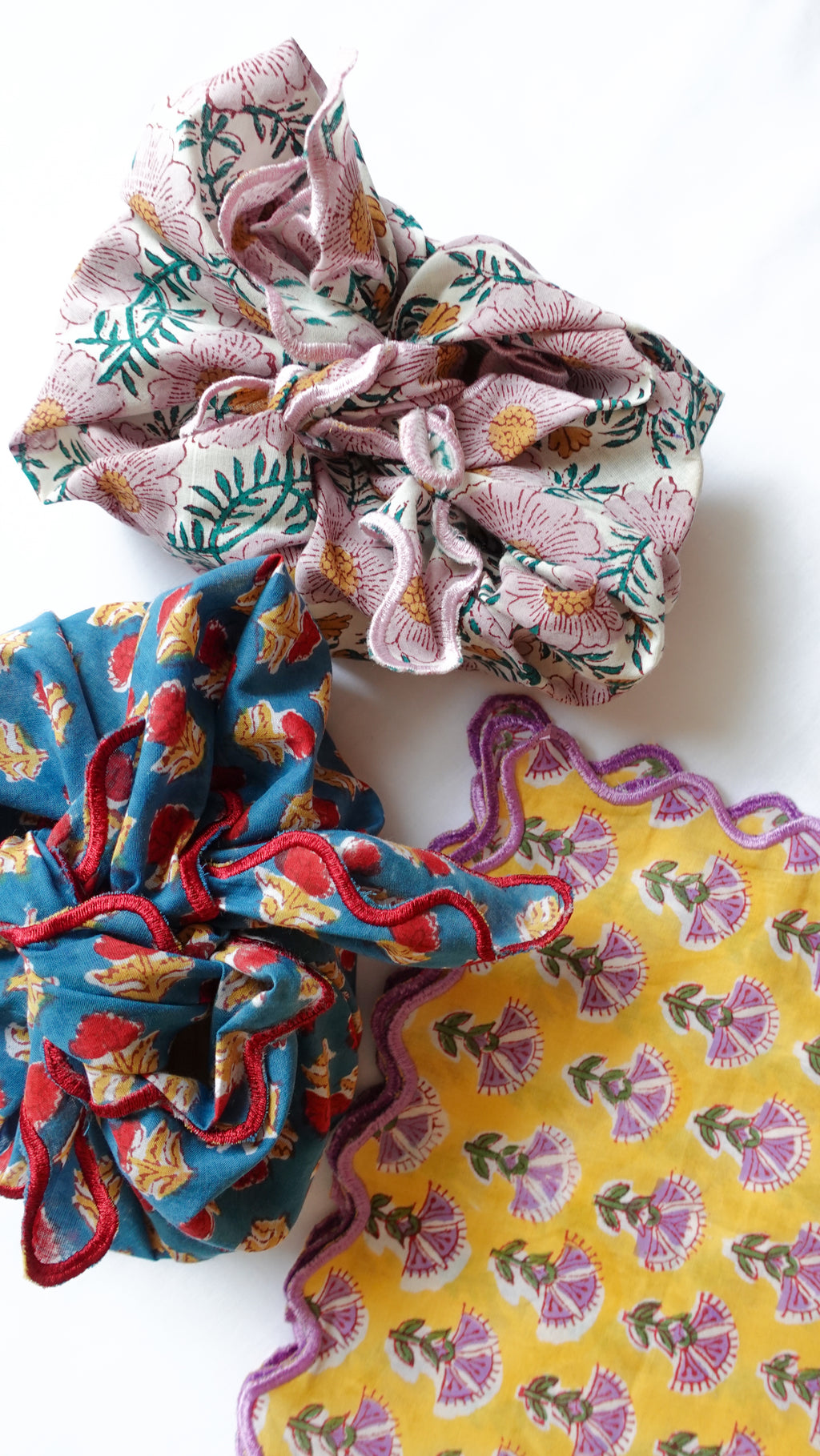 Wave Embroidered Handkerchief | Corn