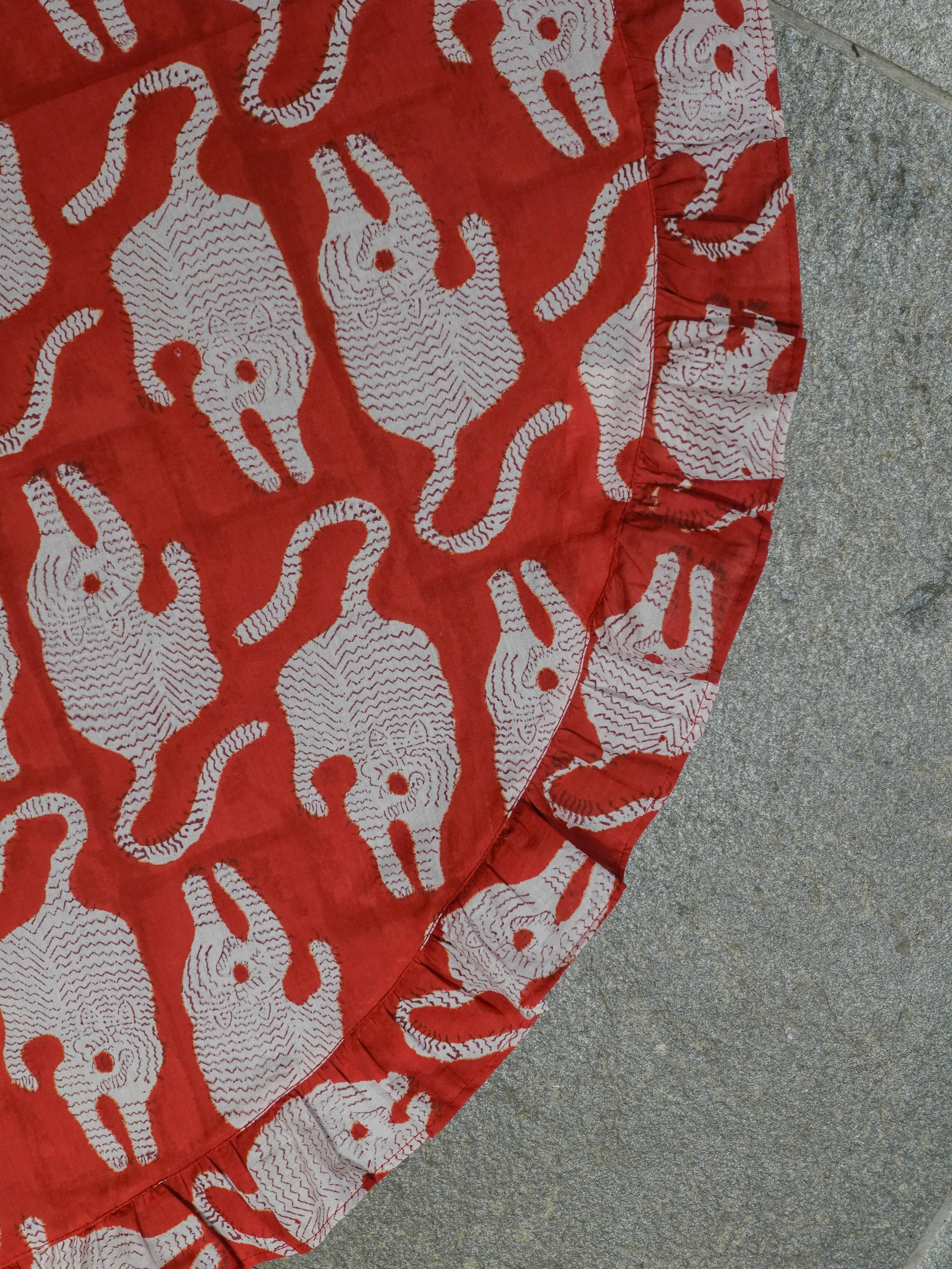Round Frill Scarf Tiger Red