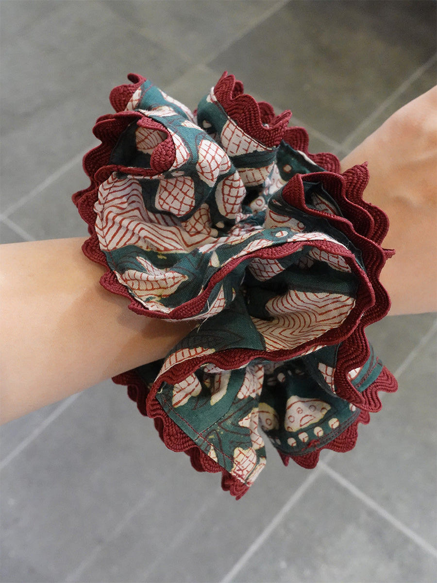 Big Scrunchie-Harita wave