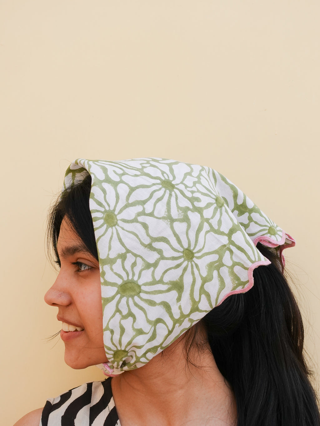 Wave Embroidered Handkerchief | matcha cosmos