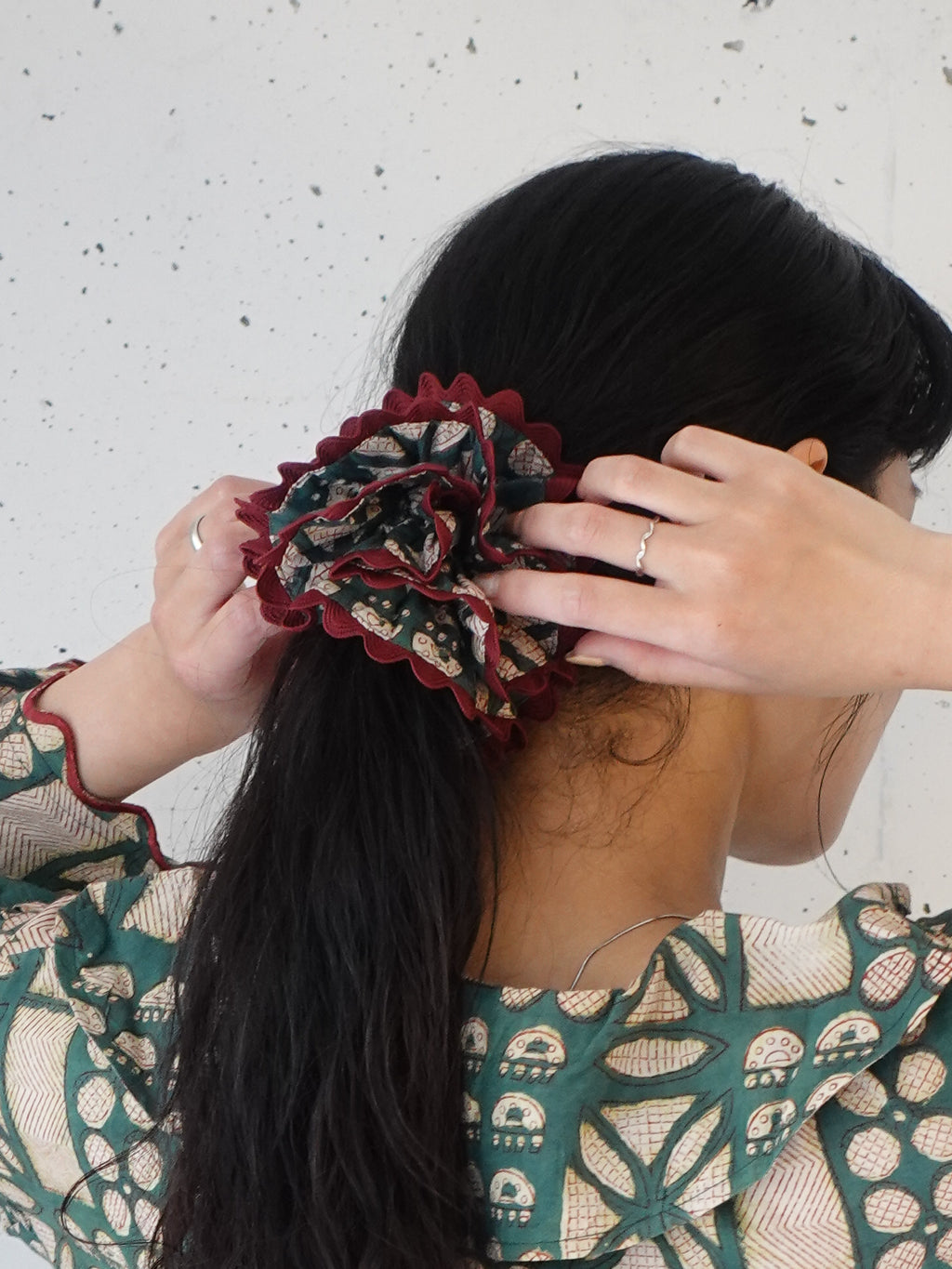 Big Scrunchie-Harita wave