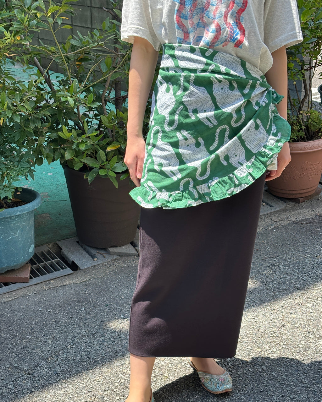 Round Frill Scarf Tiger Green