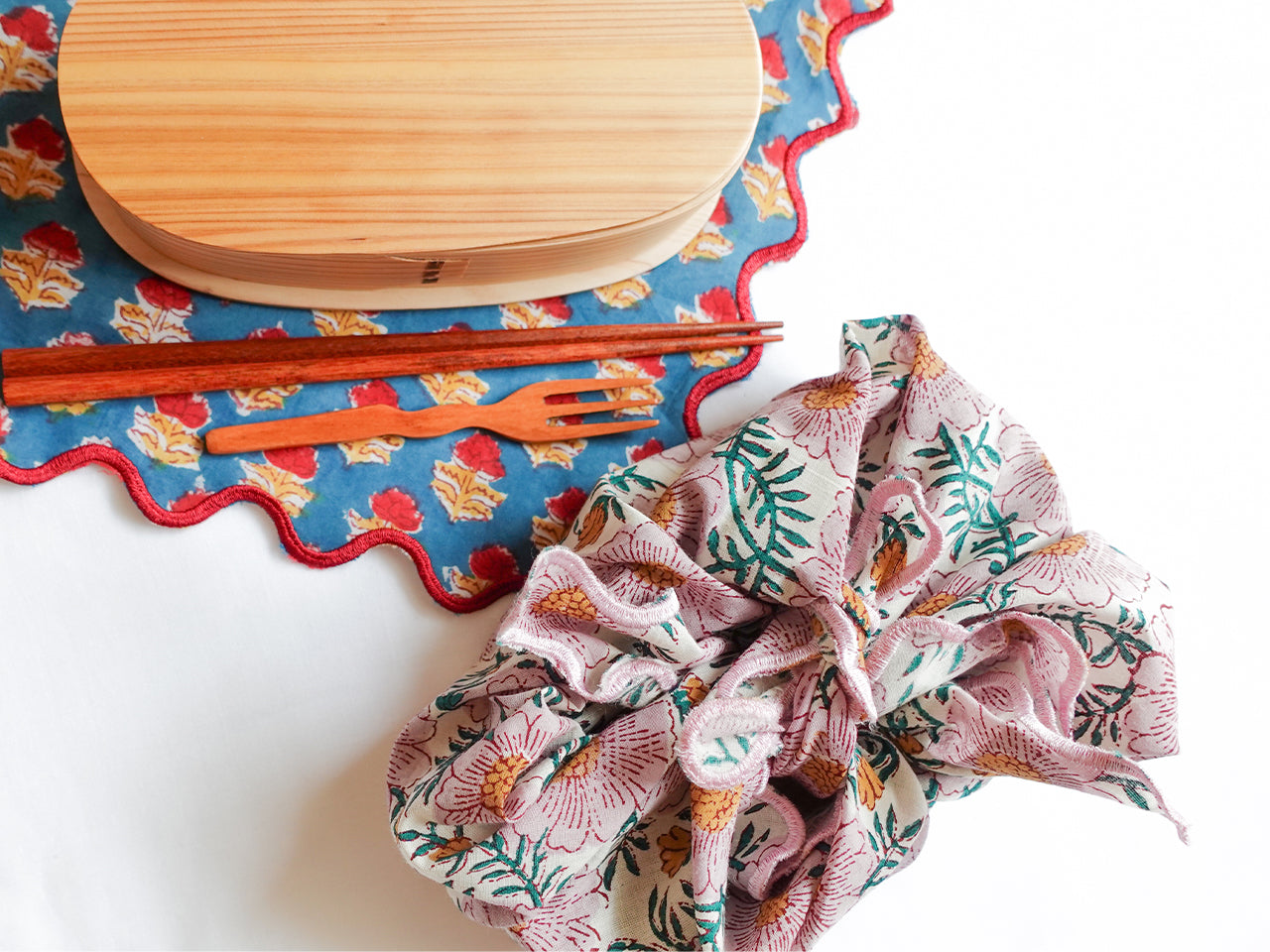 Wave Embroidered Handkerchief | sakana sakana sakana