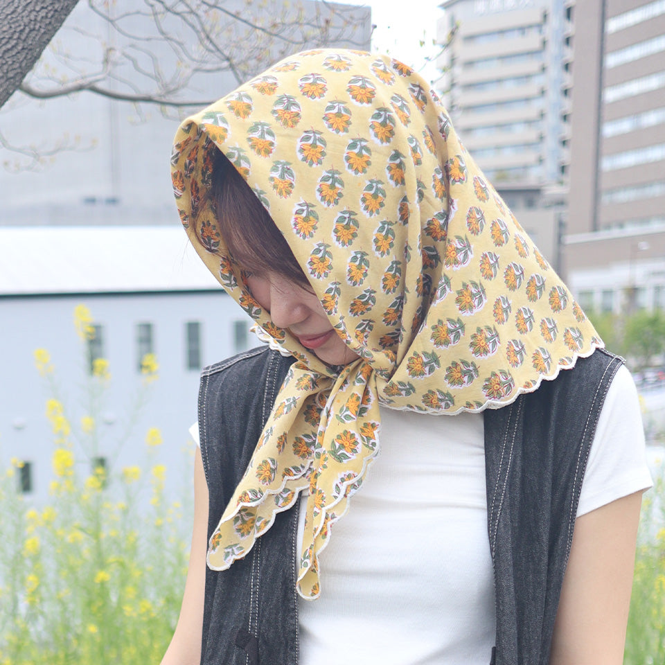 Embroidered Scarf【90×90cm】Yellow