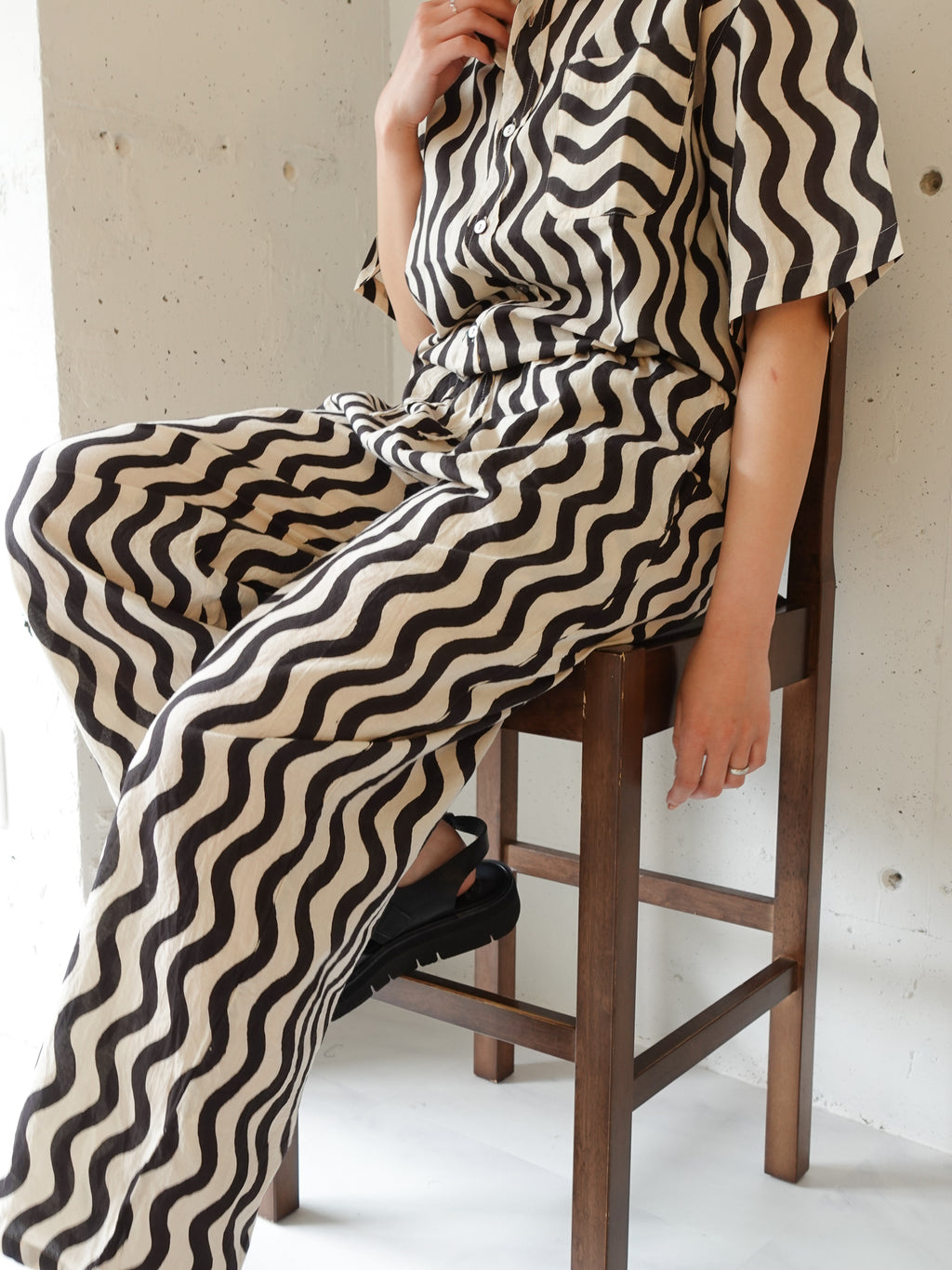 Unisex Easy Pants | Wavy Black